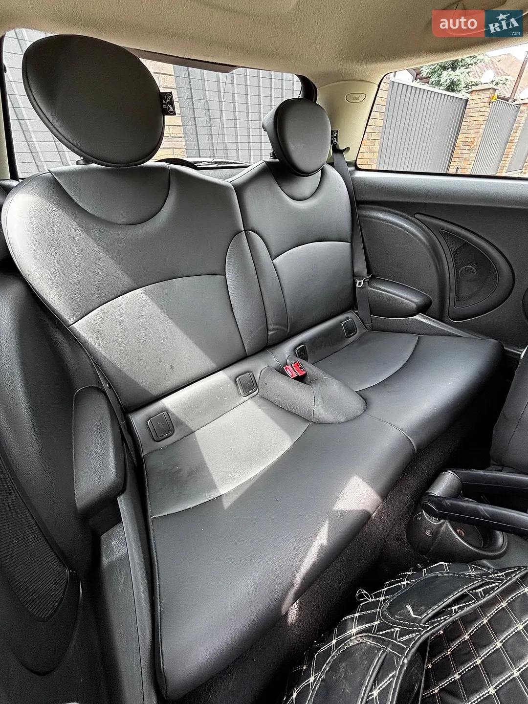 2011 MINI Cooper - мініатюра 17