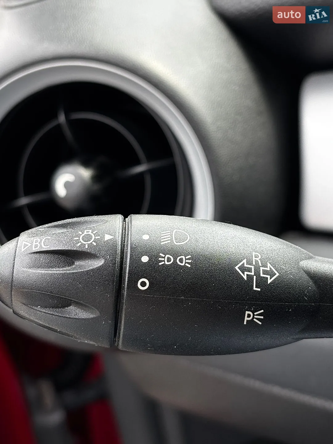 2011 MINI Cooper - мініатюра 26