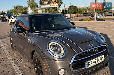 Хэтчбек MINI Cooper 2014 в Софиевской Борщаговке