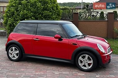 Хэтчбек MINI Cooper 2004 в Ужгороде