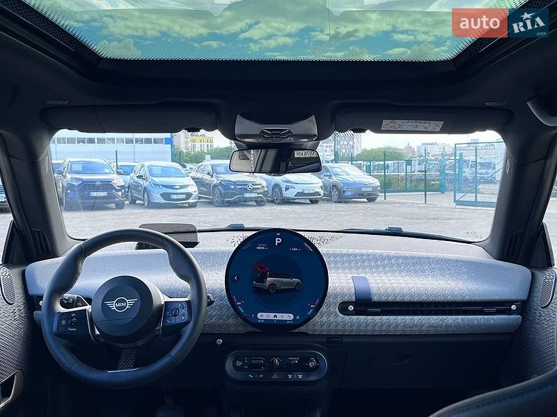 Хэтчбек MINI Cooper 2024 в Львове