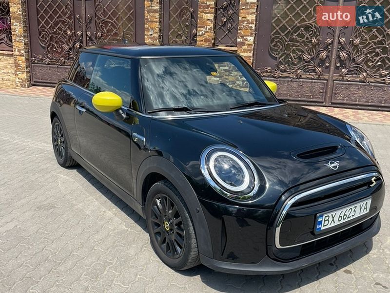Хэтчбек MINI Cooper 2022 в Хмельницком