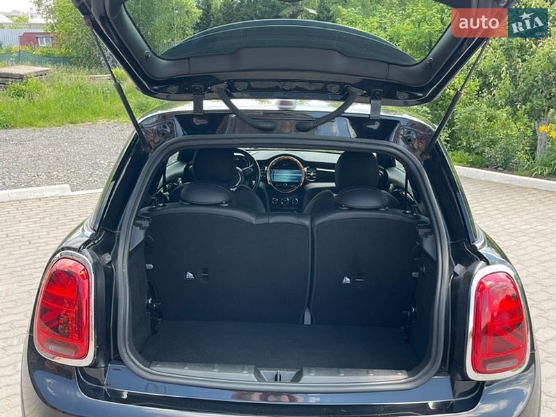Хэтчбек MINI Cooper 2022 в Хмельницком