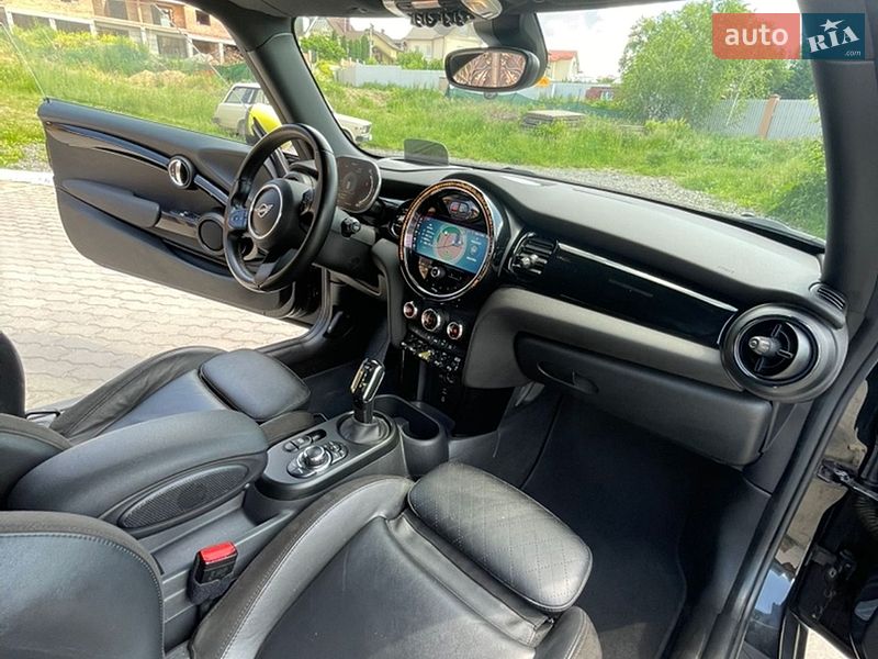 Хэтчбек MINI Cooper 2022 в Хмельницком