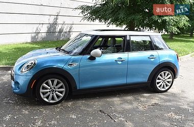 Хетчбек MINI Cooper 2018 в Києві