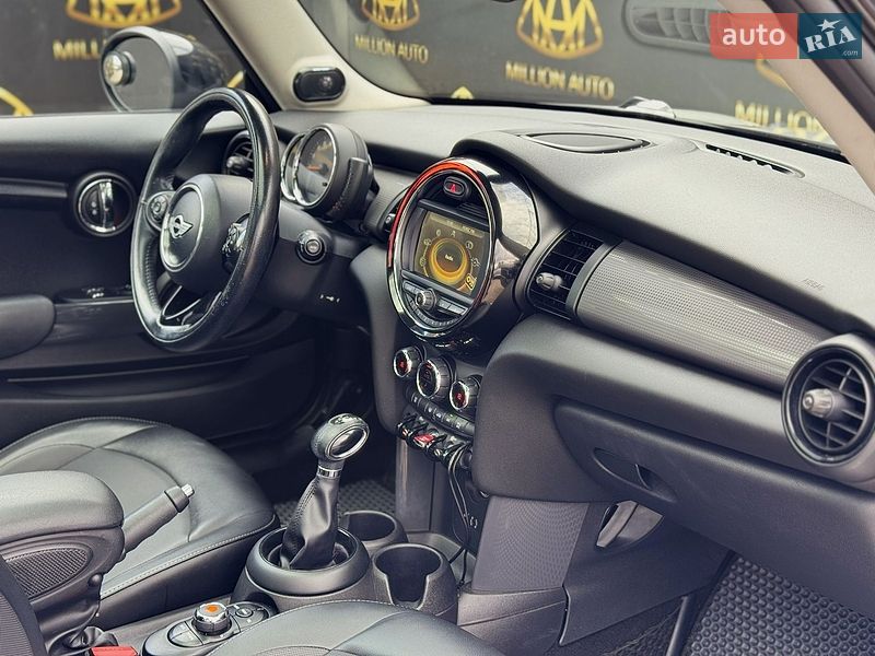 Хетчбек MINI Cooper 2017 в Києві