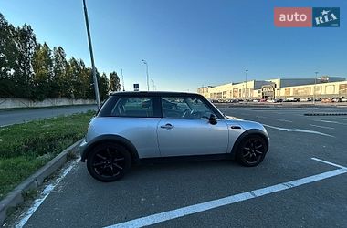 Хэтчбек MINI Cooper 2004 в Киеве