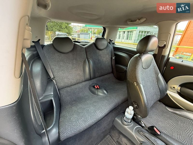 Хетчбек MINI Cooper 2003 в Львові