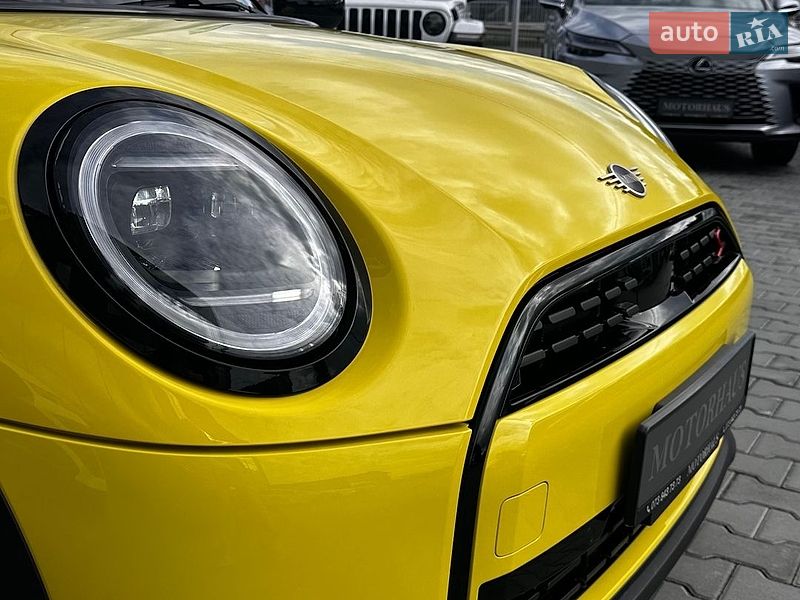 Хэтчбек MINI Cooper 2024 в Черновцах