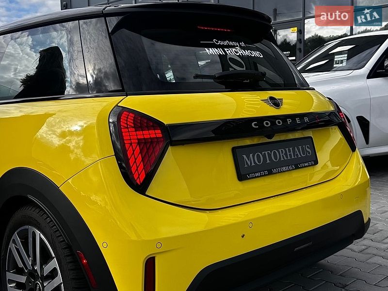 Хэтчбек MINI Cooper 2024 в Черновцах