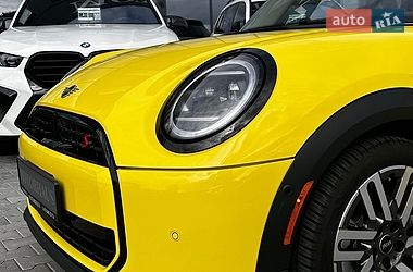 Хэтчбек MINI Cooper 2024 в Черновцах