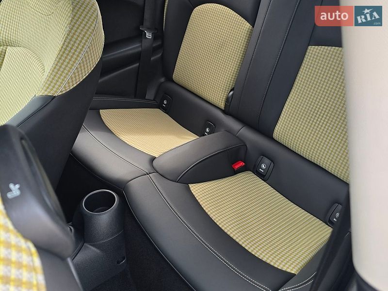 Хэтчбек MINI Cooper 2023 в Яворове