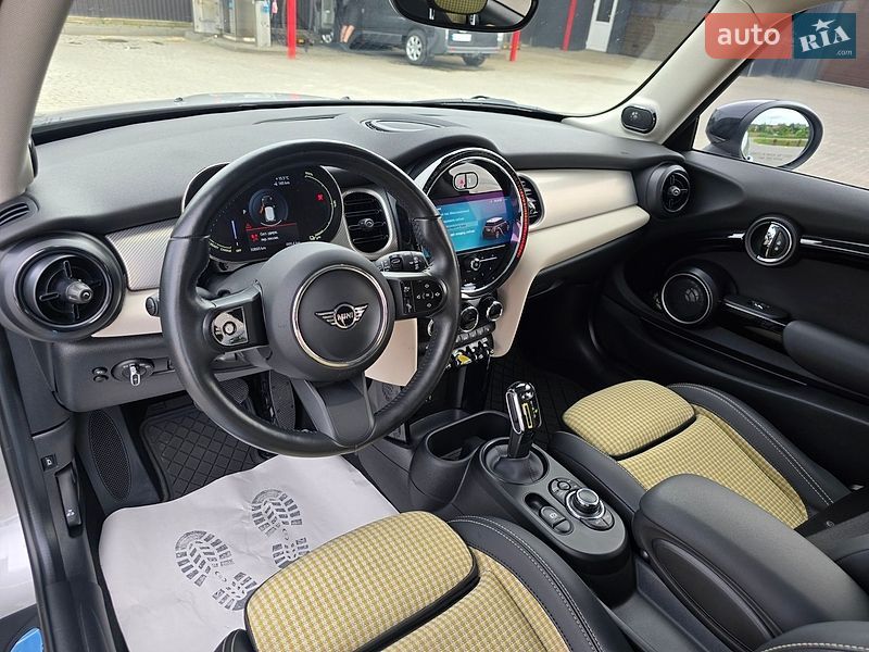 Хэтчбек MINI Cooper 2023 в Яворове