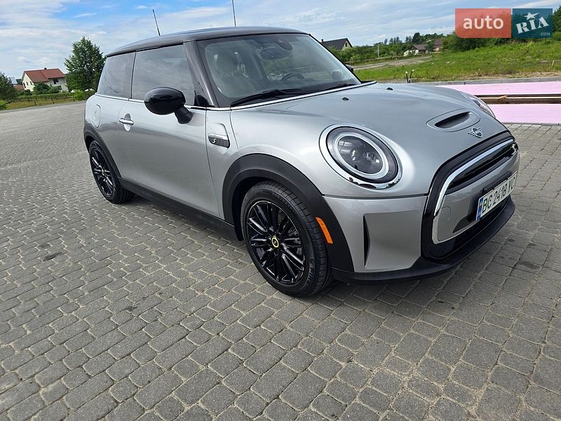 Хэтчбек MINI Cooper 2023 в Яворове