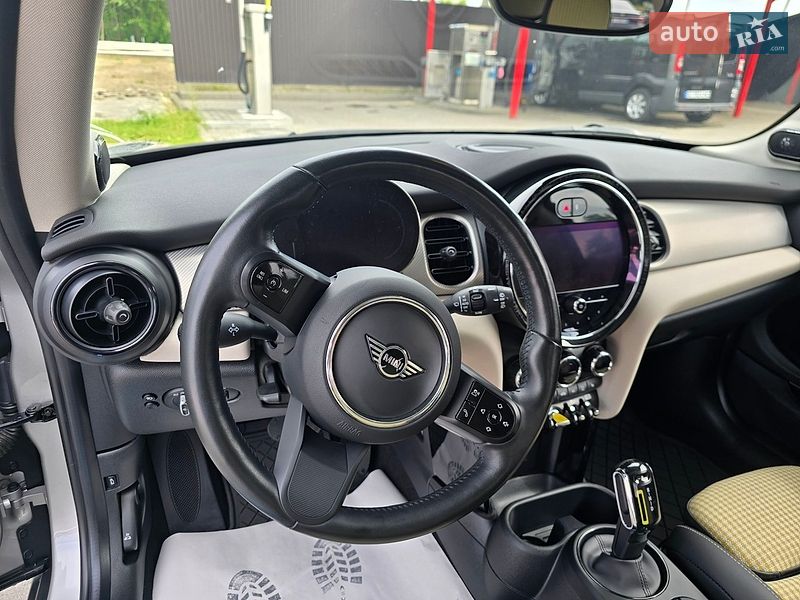 Хэтчбек MINI Cooper 2023 в Яворове