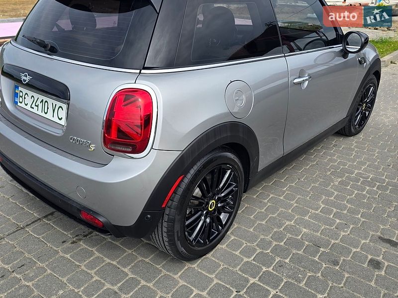 Хэтчбек MINI Cooper 2023 в Яворове