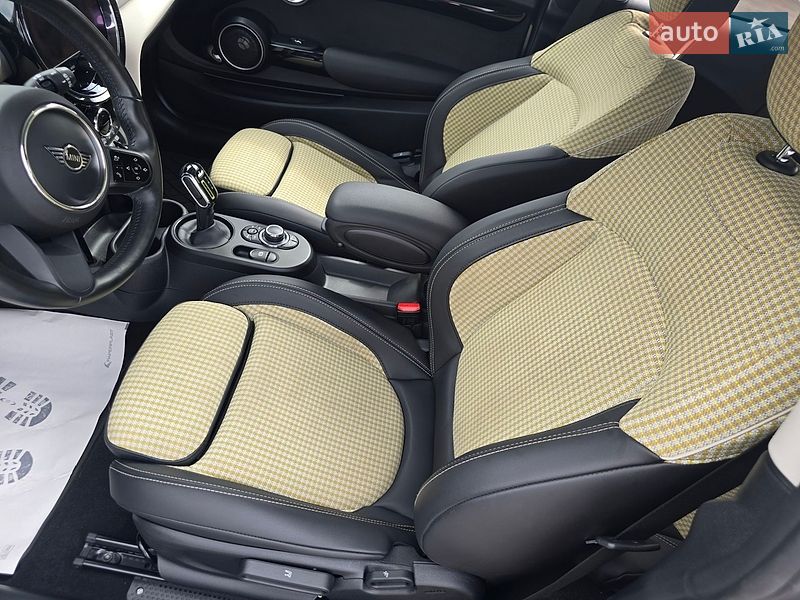 Хэтчбек MINI Cooper 2023 в Яворове