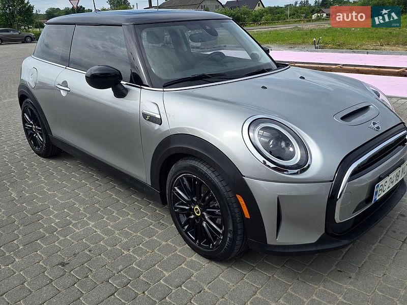 Хэтчбек MINI Cooper 2023 в Яворове