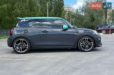 Хэтчбек MINI Cooper 2015 в Вышгороде