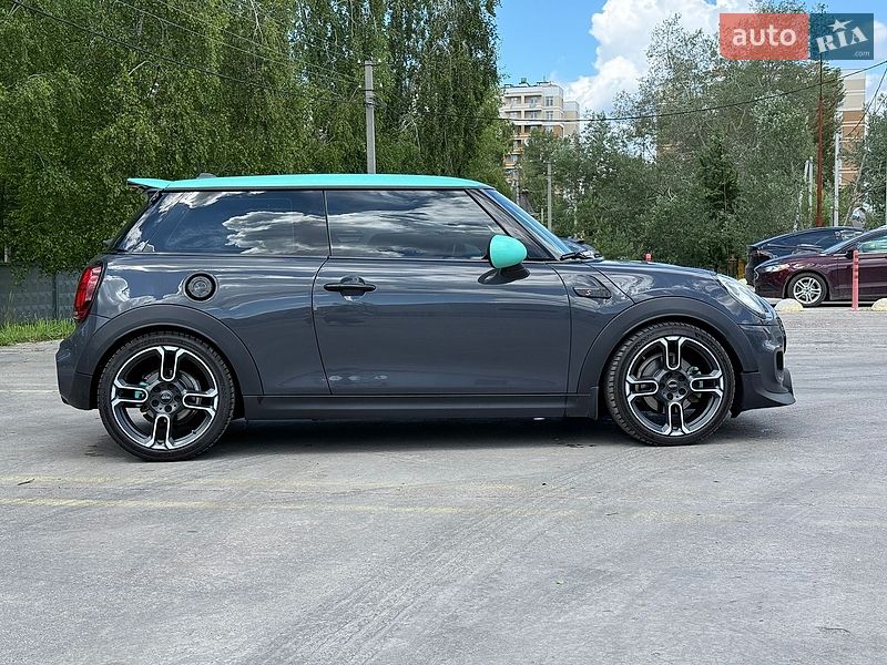 Хэтчбек MINI Cooper 2015 в Вышгороде