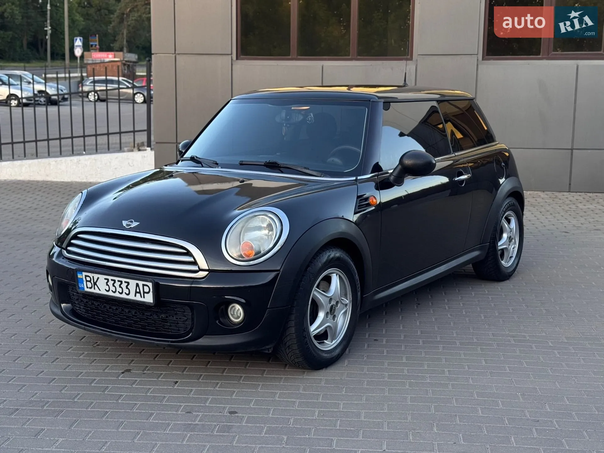 2011 MINI Cooper - мініатюра 2