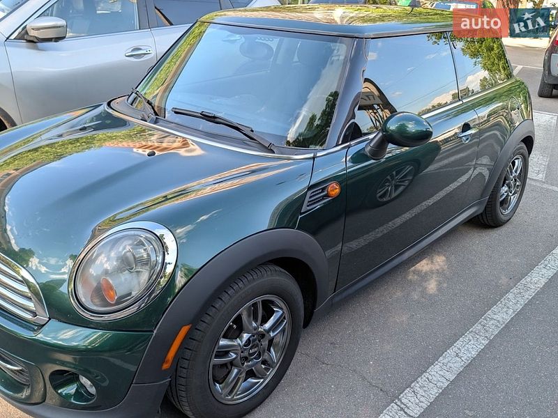 Хетчбек MINI Cooper 2013 в Києві фото Хетчбек MINI Cooper 2013 в Києві