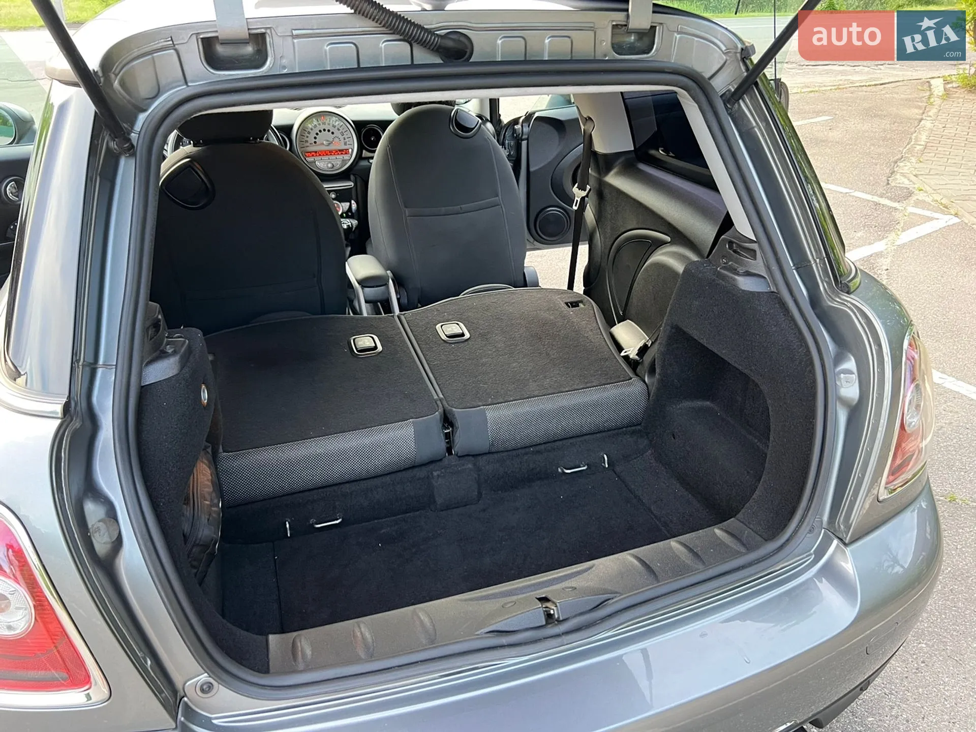 2010 MINI Cooper - мініатюра 11