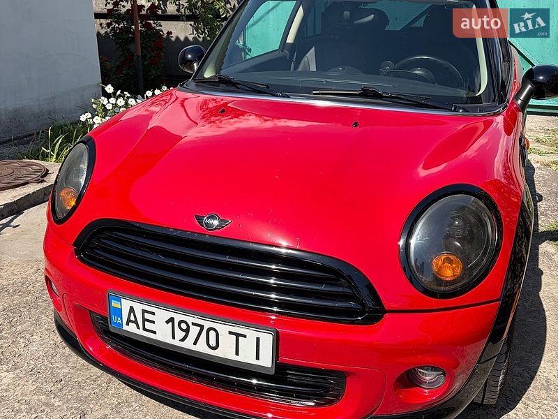 Хэтчбек MINI Cooper 2011 в Каменском