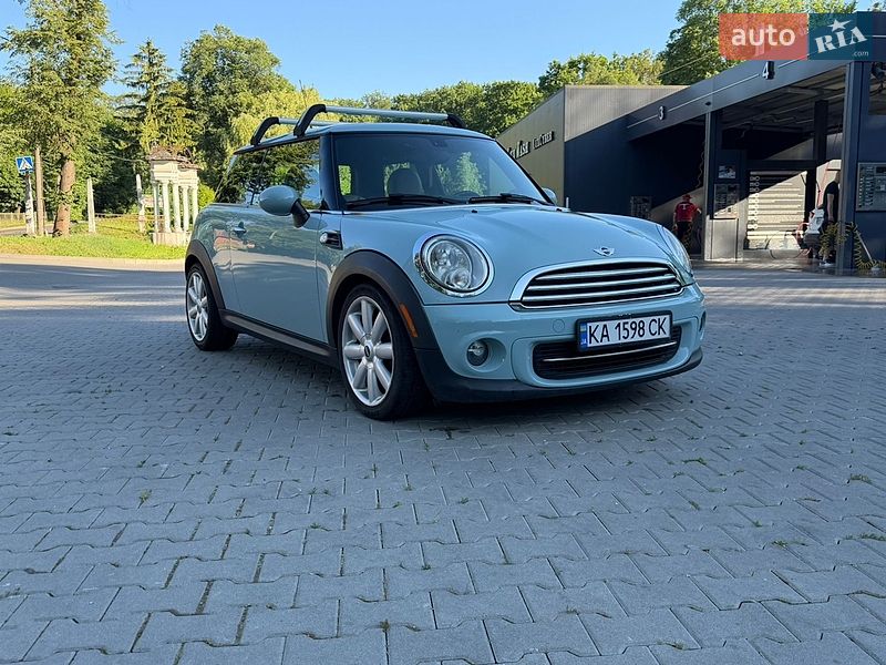Хэтчбек MINI Cooper 2013 в Дрогобыче