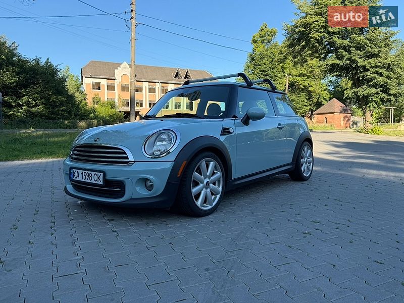 Хэтчбек MINI Cooper 2013 в Дрогобыче
