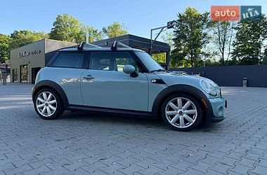 Хэтчбек MINI Cooper 2013 в Дрогобыче
