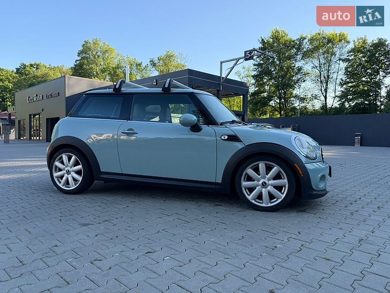 Хэтчбек MINI Cooper 2013 в Дрогобыче