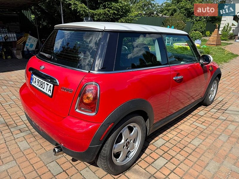 Хэтчбек MINI Cooper 2010 в Киеве