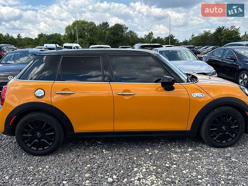 Хэтчбек MINI Cooper 2016 в Львове