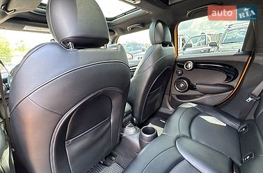 Хэтчбек MINI Cooper 2016 в Львове