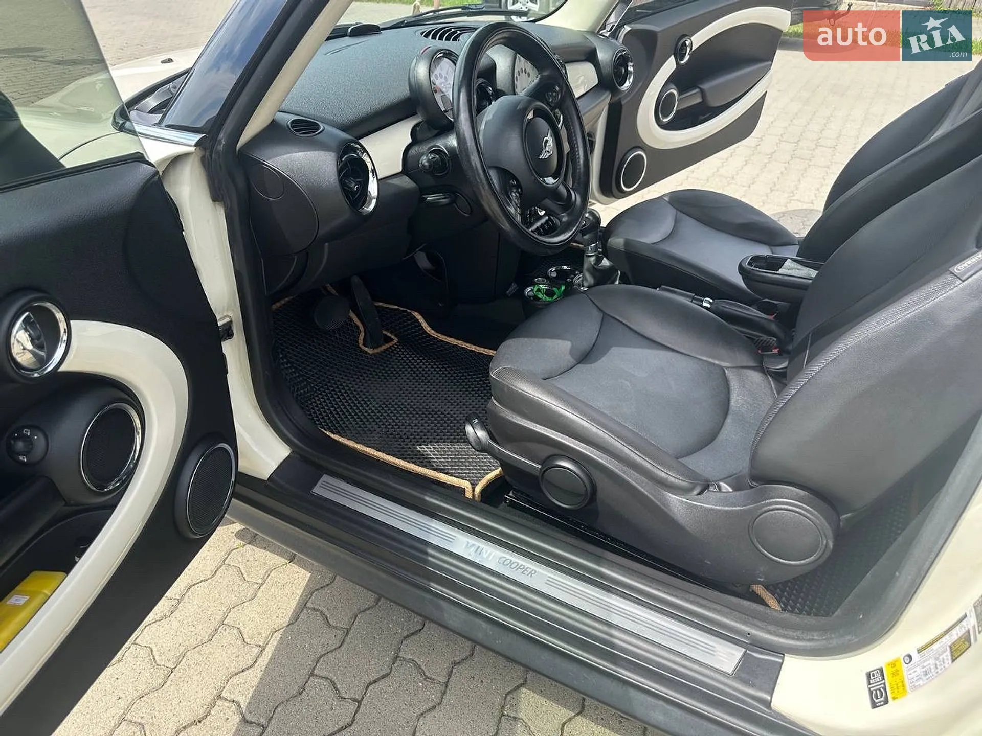 2013 MINI Cooper - мініатюра 13