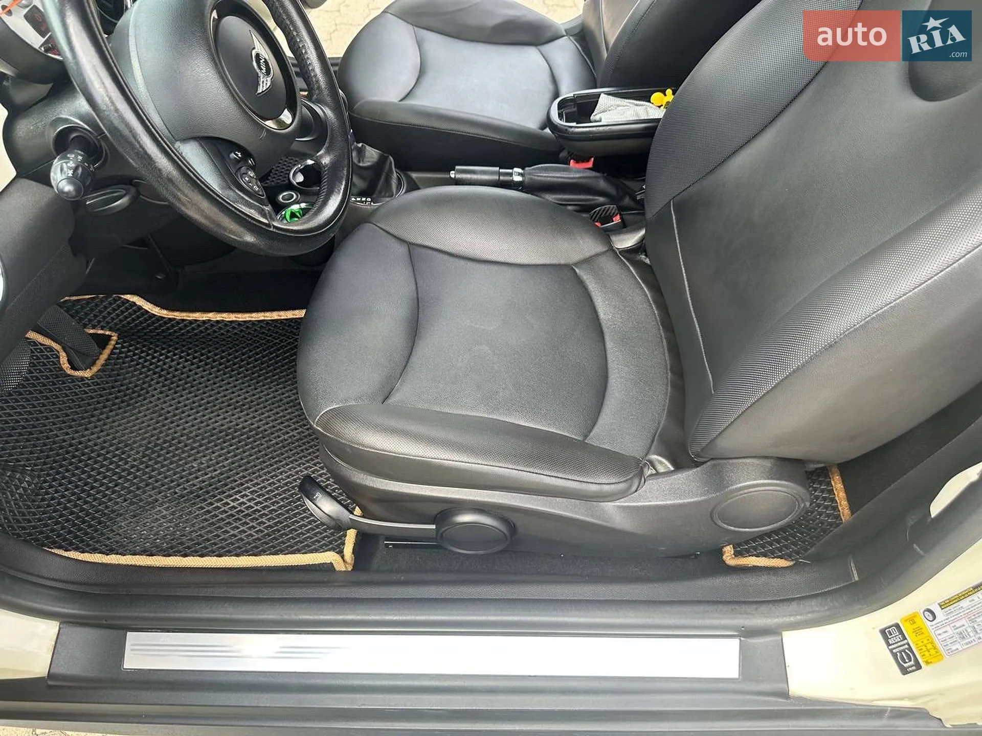 2013 MINI Cooper - мініатюра 18