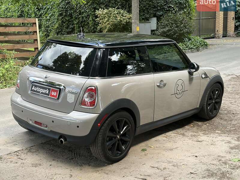 Хэтчбек MINI Cooper 2013 в Киеве