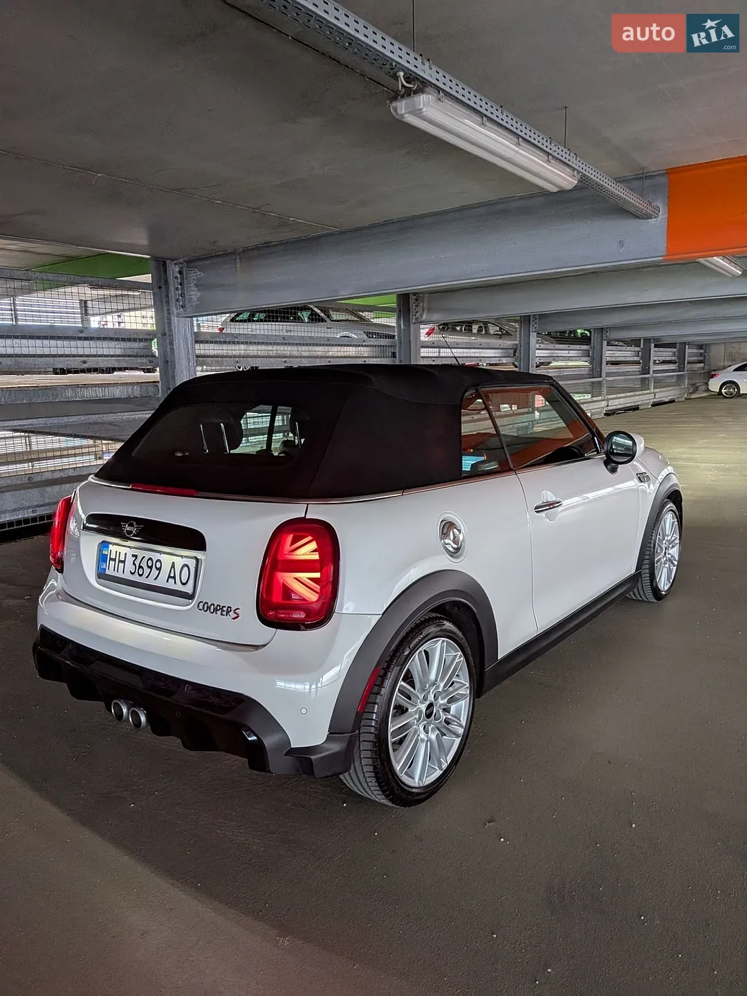 MINI Cooper 2023 VIN WMW43DL02R3S02567 фото оголошення 10 з 13