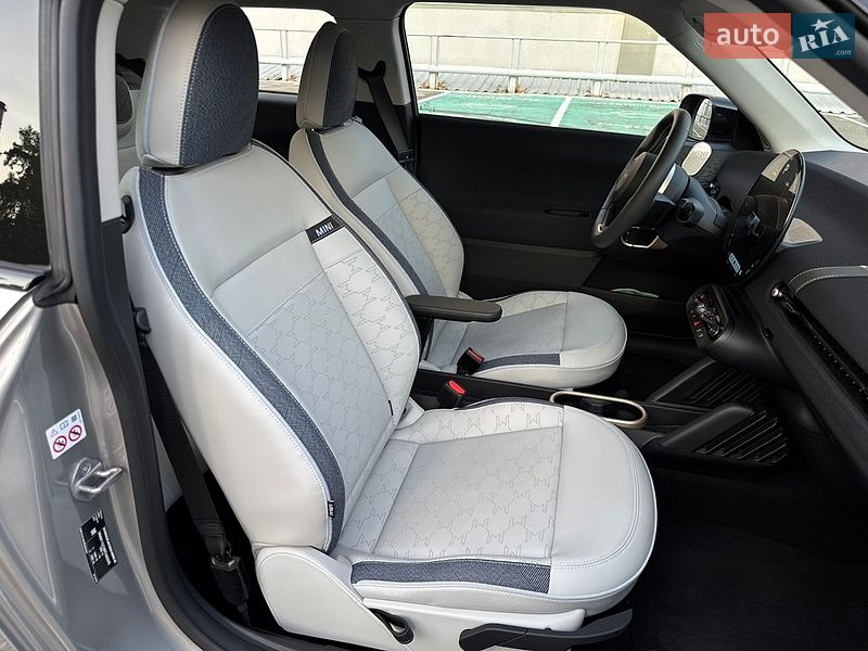 Хэтчбек MINI Cooper 2024 в Киеве