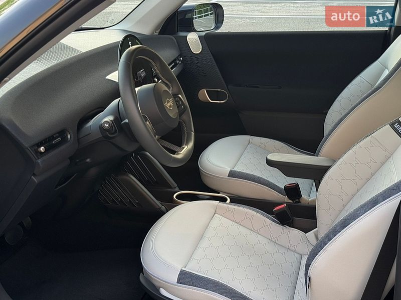 Хэтчбек MINI Cooper 2024 в Киеве
