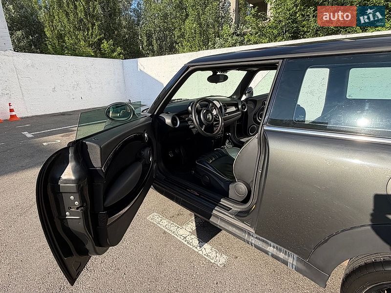 Хэтчбек MINI Cooper 2010 в Киеве