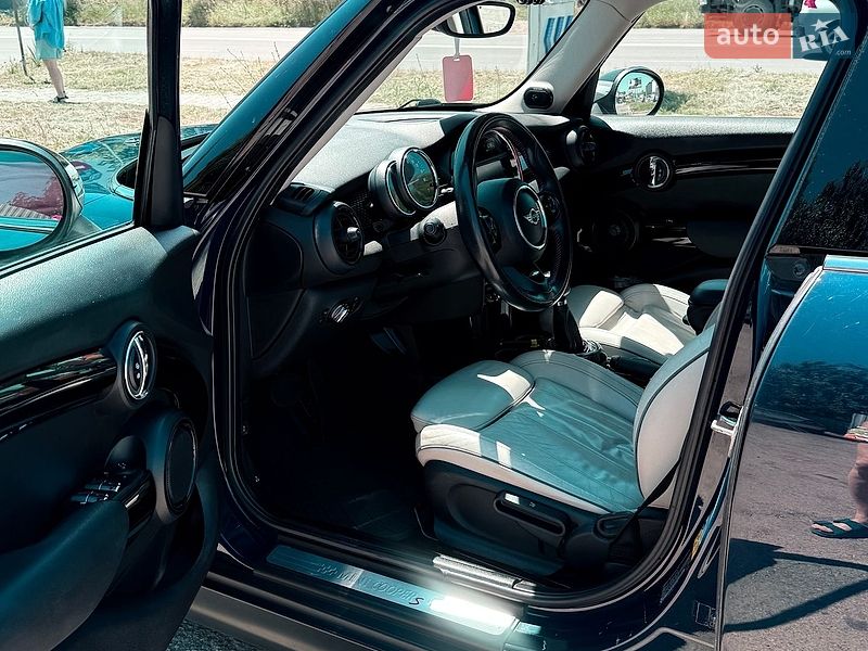 Хетчбек MINI Cooper 2015 в Києві