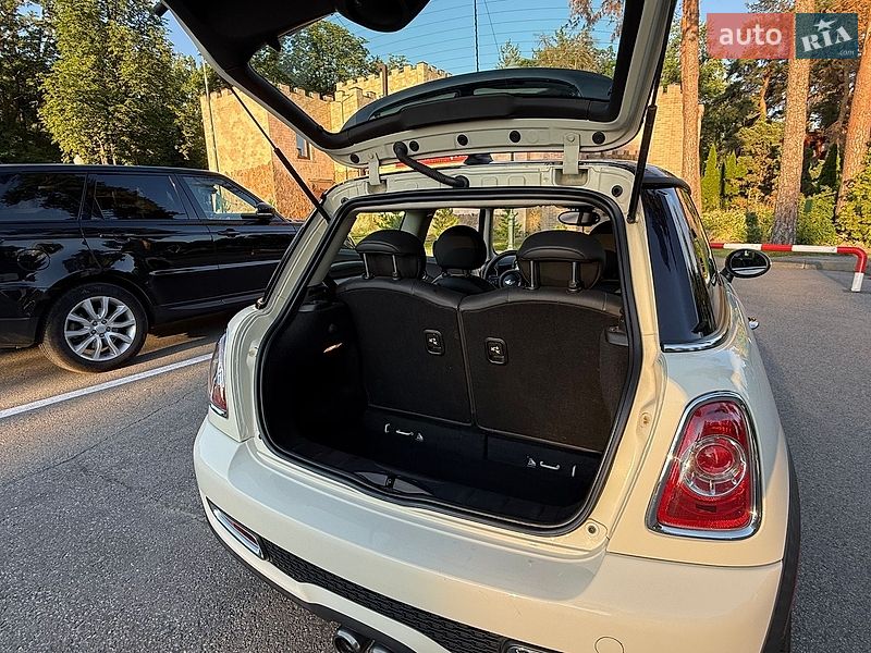Хэтчбек MINI Cooper 2013 в Харькове