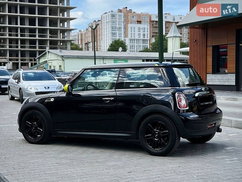 Хетчбек MINI Cooper 2013 в Чернівцях