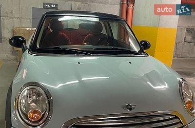 Хэтчбек MINI Cooper 2011 в Львове