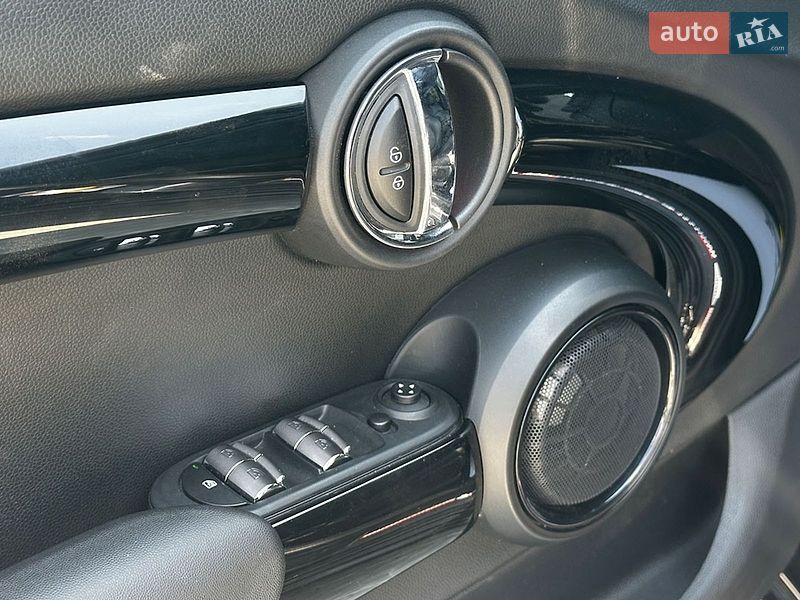 Хэтчбек MINI Cooper 2017 в Ивано-Франковске фото 12 Хэтчбек MINI Cooper 2017 в Ивано-Франковске