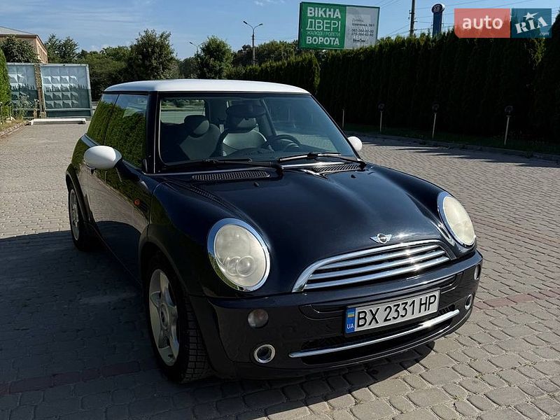 Хэтчбек MINI Cooper 2004 в Дунаевцах