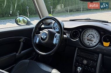 Хэтчбек MINI Cooper 2004 в Дунаевцах