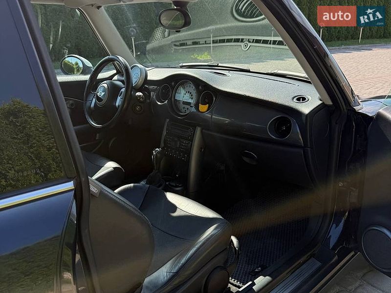 Хэтчбек MINI Cooper 2004 в Дунаевцах